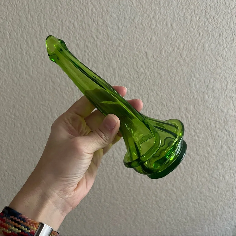 Unique Vintage Vintage Kanawha Green Optical Swung Vase With Spiral Rope Detai